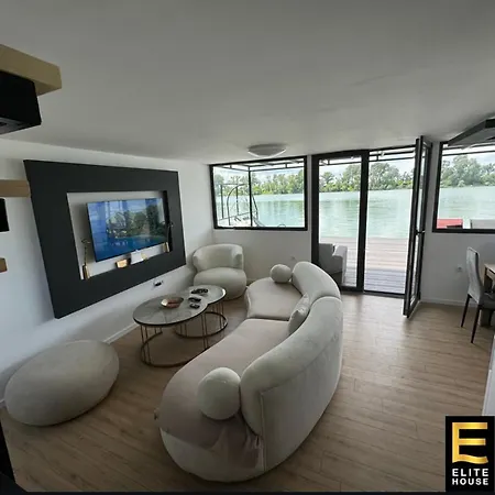 Elite House Bateau-hôtel *