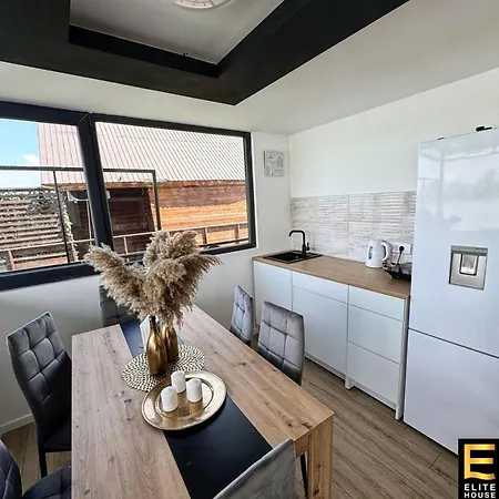 Elite House Botel *