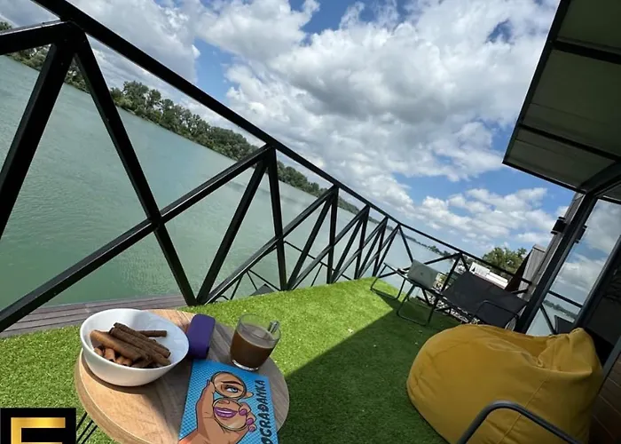 Elite House Båthotell