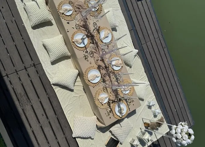 Elite House Båthotell Umka